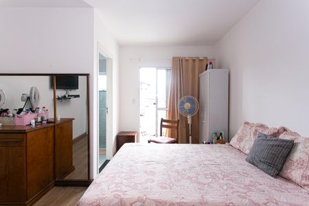 Casa à venda com 180m², 3 quartos e 2 vagasSuíte 1