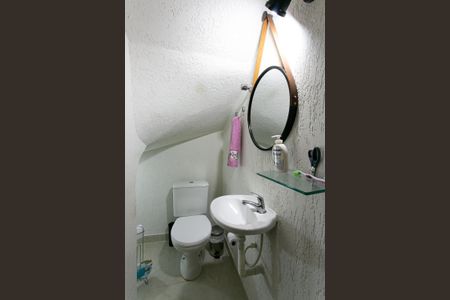 Casa à venda com 180m², 3 quartos e 2 vagasLavabo