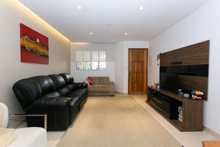 Casa à venda com 180m², 3 quartos e 2 vagasSala