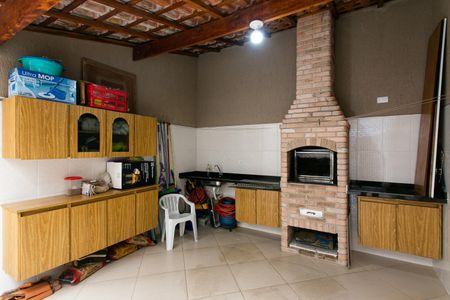 Casa à venda com 180m², 3 quartos e 2 vagas Churrasqueira