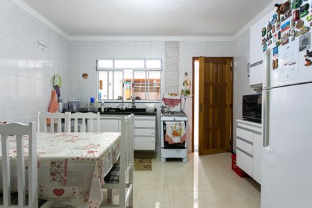 Casa à venda com 180m², 3 quartos e 2 vagasCozinha