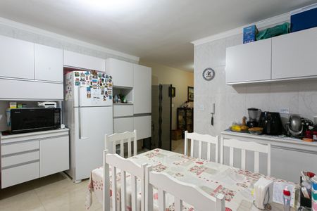 Casa à venda com 180m², 3 quartos e 2 vagasCozinha