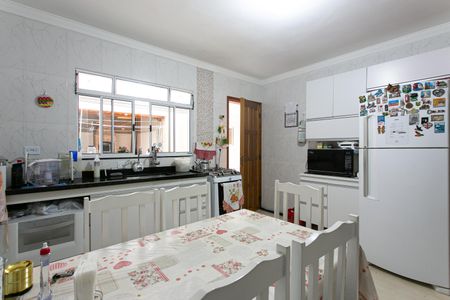 Casa à venda com 180m², 3 quartos e 2 vagasCozinha