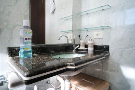 Casa de condomínio à venda com 70m², 2 quartos e 1 vagaBanheiro 2