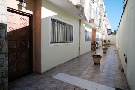 Casa de condomínio à venda com 70m², 2 quartos e 1 vagaFachada Interna