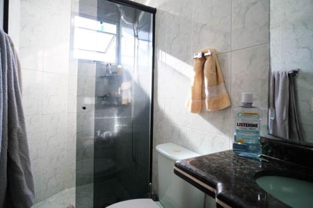 Casa de condomínio à venda com 70m², 2 quartos e 1 vagaBanheiro 2