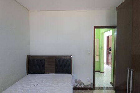 Casa à venda com 93m², 4 quartos e 4 vagasQuarto 2