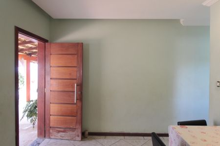 Casa à venda com 93m², 4 quartos e 4 vagasSala