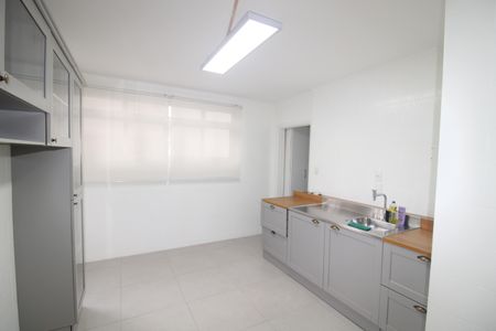 Apartamento à venda com 180m², 4 quartos e 1 vagaCozinha
