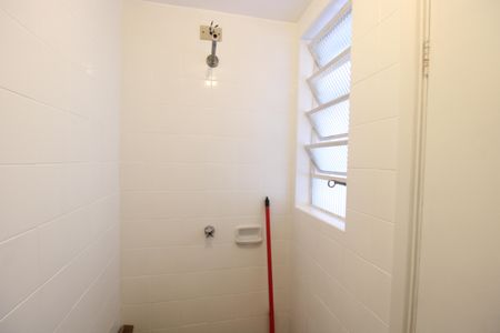 Apartamento à venda com 180m², 4 quartos e 1 vagaÁrea de Serviço - Banheiro