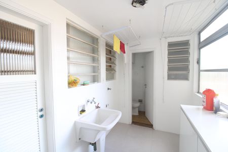 Apartamento à venda com 180m², 4 quartos e 1 vagaÁrea de Serviço