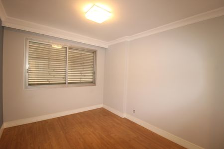 Apartamento à venda com 180m², 4 quartos e 1 vagaQuarto 2