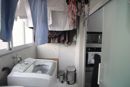 Apartamento à venda com 70m², 3 quartos e 1 vagaÁrea de Serviço