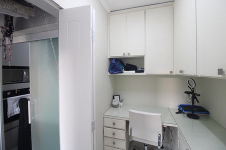 Apartamento à venda com 70m², 3 quartos e 1 vagaÁrea de Serviço