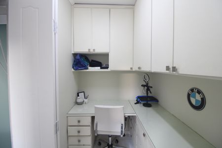 Apartamento à venda com 70m², 3 quartos e 1 vagaÁrea de Serviço