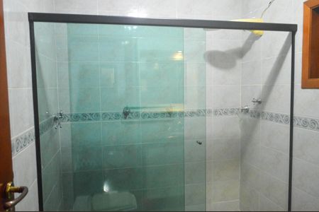 Casa à venda com 270m², 4 quartos e 3 vagas Casa à venda com 270m², 4 quartos e 3 vagasBanheiro Suite