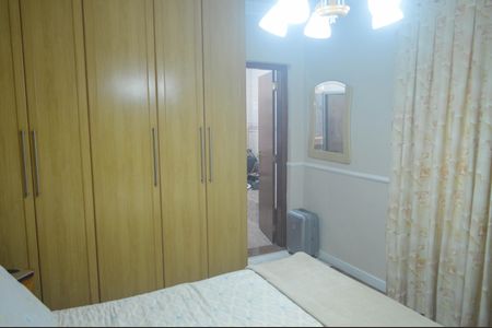 Casa à venda com 270m², 4 quartos e 3 vagas Casa à venda com 270m², 4 quartos e 3 vagasQuarto 3 Suíte