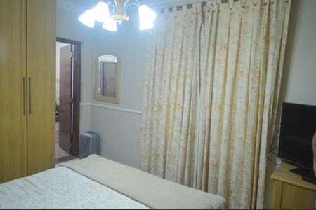 Casa à venda com 270m², 4 quartos e 3 vagas Casa à venda com 270m², 4 quartos e 3 vagasQuarto 3 Suíte