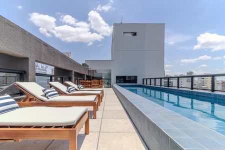 Studio à venda com 32m², 1 quarto e 1 vagaPiscina