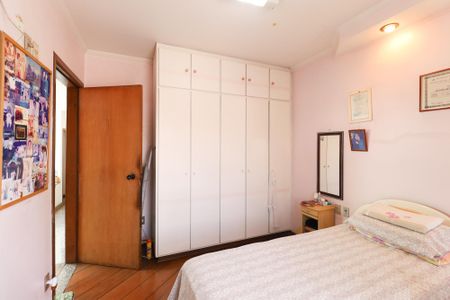 Casa à venda com 445m², 4 quartos e 6 vagasSuíte 3