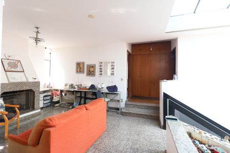 Casa à venda com 445m², 4 quartos e 6 vagasSala 2