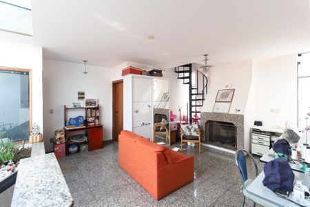 Casa à venda com 445m², 4 quartos e 6 vagasSala 2