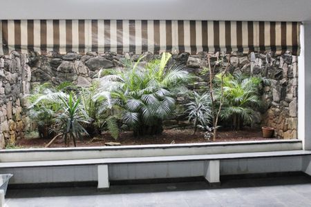 Casa à venda com 445m², 4 quartos e 6 vagasGaragem