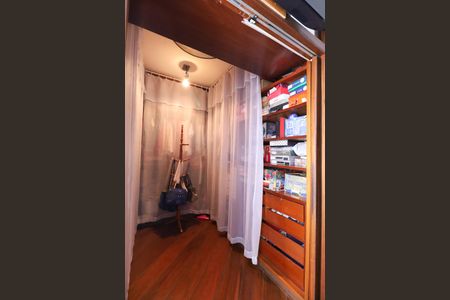 Casa à venda com 445m², 4 quartos e 6 vagasSuíte 1