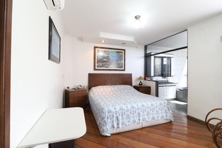 Casa à venda com 445m², 4 quartos e 6 vagasSuíte 1