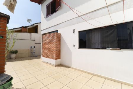 Casa à venda com 445m², 4 quartos e 6 vagasÁrea de serviço / Quintal