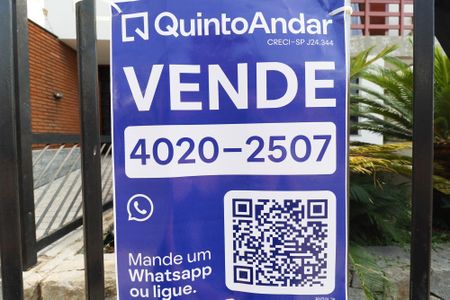 Casa à venda com 445m², 4 quartos e 6 vagasPlaca