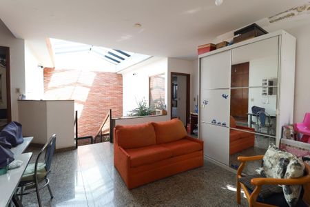 Casa à venda com 445m², 4 quartos e 6 vagasSala 2