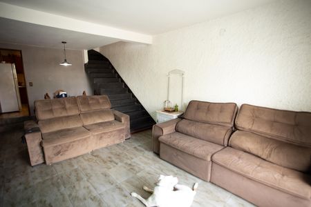 Casa à venda com 150m², 3 quartos e 2 vagas Casa à venda com 150m², 3 quartos e 2 vagasSala