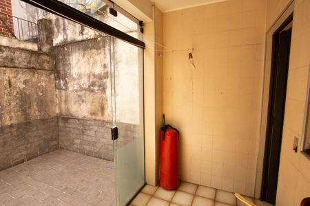 Casa à venda com 150m², 3 quartos e 2 vagas Casa à venda com 150m², 3 quartos e 2 vagasQuintal