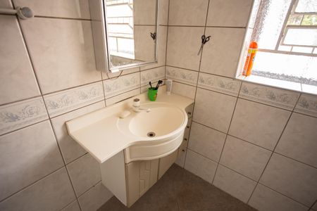 Casa à venda com 150m², 3 quartos e 2 vagas Casa à venda com 150m², 3 quartos e 2 vagasBanheiro
