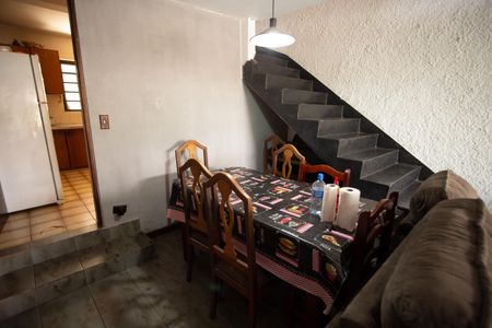 Casa à venda com 150m², 3 quartos e 2 vagas Casa à venda com 150m², 3 quartos e 2 vagasSala de Jantar