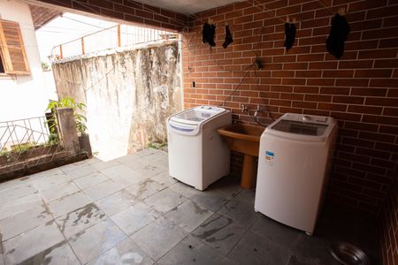 Casa à venda com 150m², 3 quartos e 2 vagas Casa à venda com 150m², 3 quartos e 2 vagasÁrea de Serviço