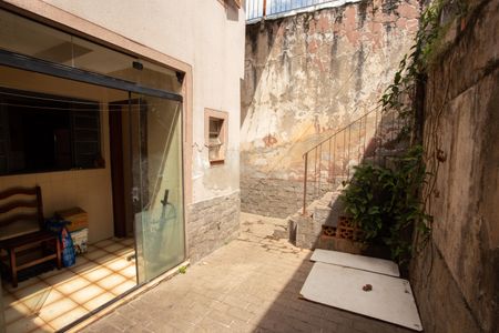 Casa à venda com 150m², 3 quartos e 2 vagas Casa à venda com 150m², 3 quartos e 2 vagasQuintal