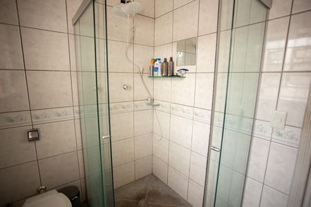 Casa à venda com 150m², 3 quartos e 2 vagas Casa à venda com 150m², 3 quartos e 2 vagasBanheiro