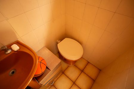 Casa à venda com 150m², 3 quartos e 2 vagas Casa à venda com 150m², 3 quartos e 2 vagasBanheiro de Serviço