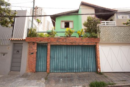 Casa à venda com 150m², 3 quartos e 2 vagas Casa à venda com 150m², 3 quartos e 2 vagasFachada
