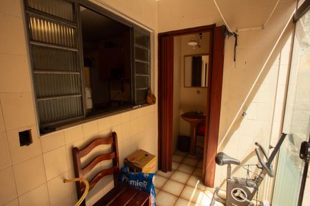 Casa à venda com 150m², 3 quartos e 2 vagas Casa à venda com 150m², 3 quartos e 2 vagasQuintal