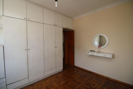 Apartamento à venda com 125m², 3 quartos e 2 vagasQuarto 2
