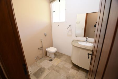 Casa de condomínio à venda com 1120m², 6 quartos e 10 vagasBanheiro 1