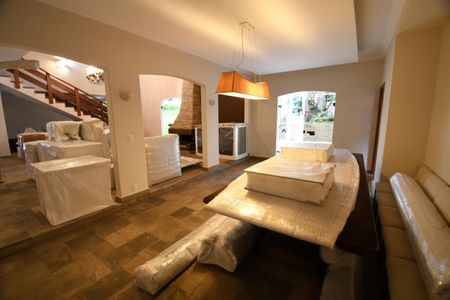 Casa de condomínio à venda com 1120m², 6 quartos e 10 vagasSala