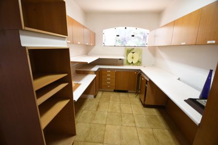 Casa de condomínio à venda com 1120m², 6 quartos e 10 vagasÁrea de Serviço - Despensa