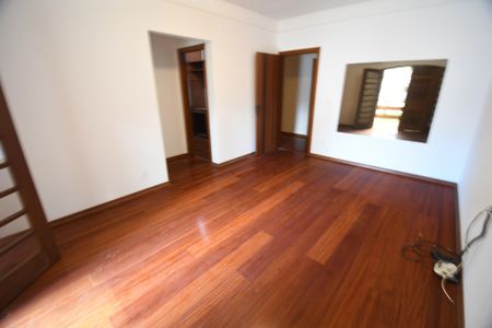 Casa de condomínio à venda com 1120m², 6 quartos e 10 vagasQuarto 2