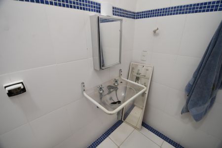 Casa de condomínio à venda com 1120m², 6 quartos e 10 vagasBanheiro de serviço