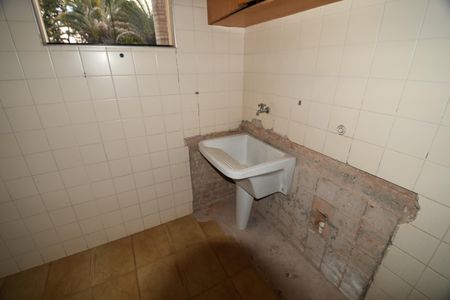 Casa de condomínio à venda com 1120m², 6 quartos e 10 vagasÁrea de Serviço