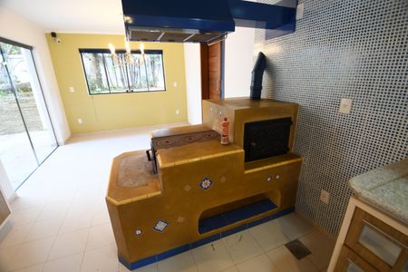 Casa de condomínio à venda com 1120m², 6 quartos e 10 vagasCozinha